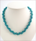 Green Blue Russian Spiral Stitch Necklace Chameleon (BW55)